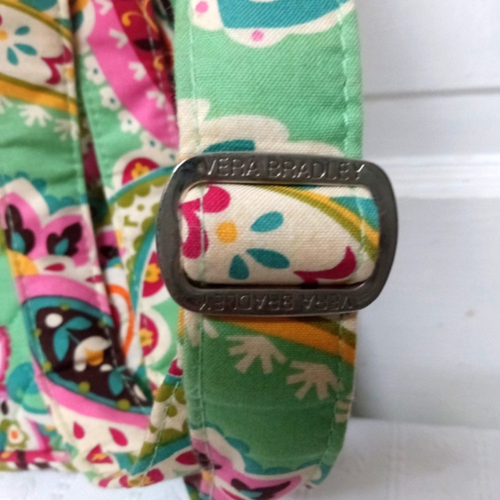 Vera Bradley Quitted Green Adjustable Crossbody Women's Purse - Picture 8 of 9